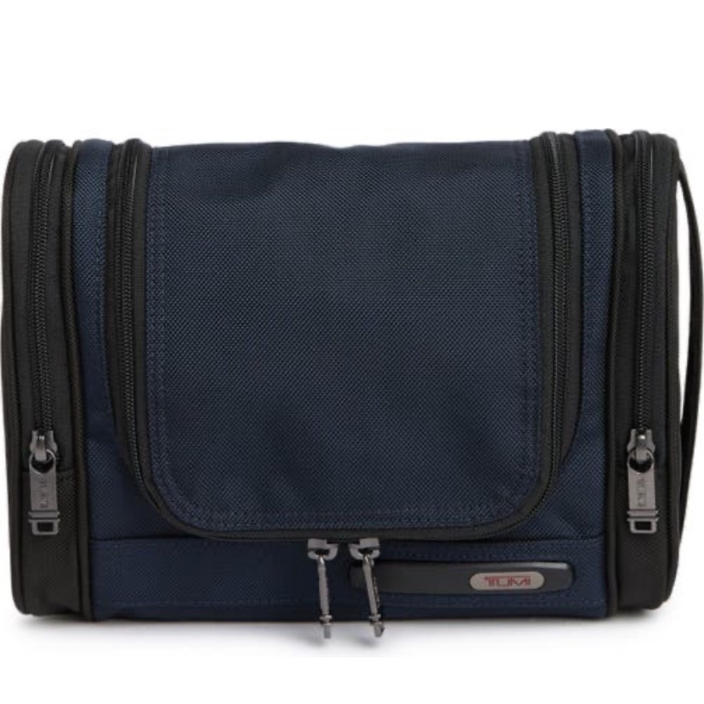 Tumi Hanging Travel Kit